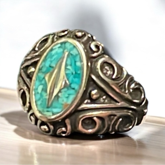 Jewelry - Y2K style ring